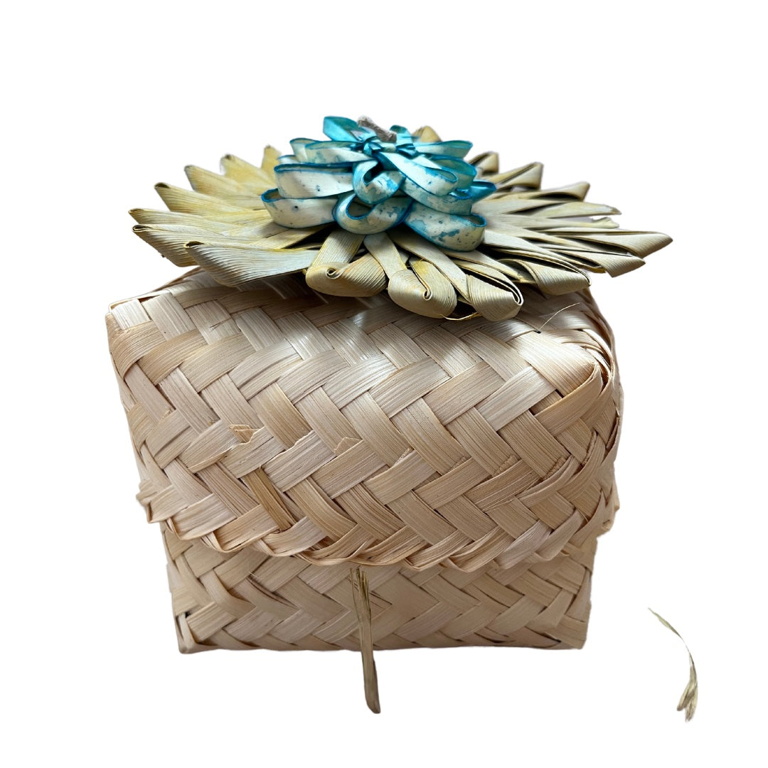 Caja de palma de flores